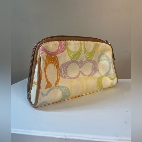 Coach cosmetic pouch, excellent used condition- multi color monogram print - Picture 5 of 7